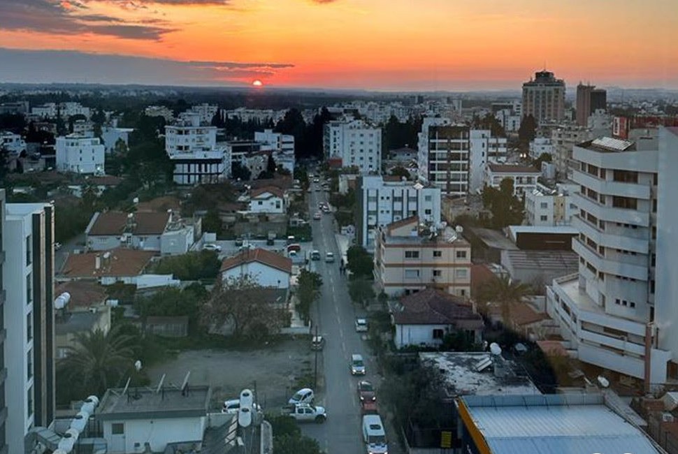 Yenişehir üzerinde gün batımı
